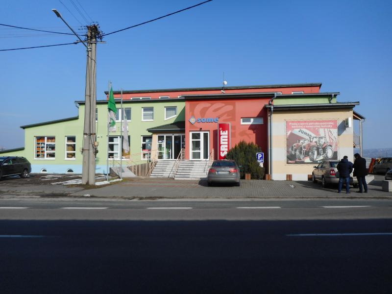 Dražba polyfunkčného domu, garáže a pozemkov v obci Holíč, okres Skalica